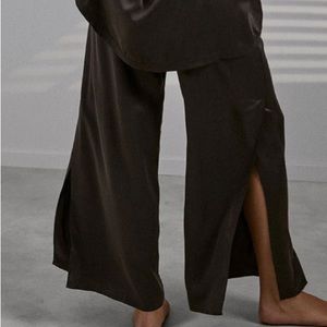 Lunya charcoal set sz xl and l/xl